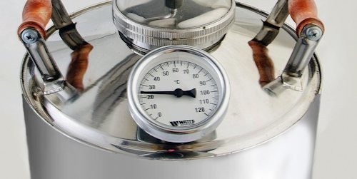 Оснащен биметаллическим термометром